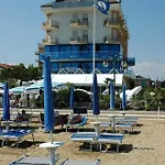 Universo Hotel 3*