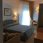Hotel Universo 3*