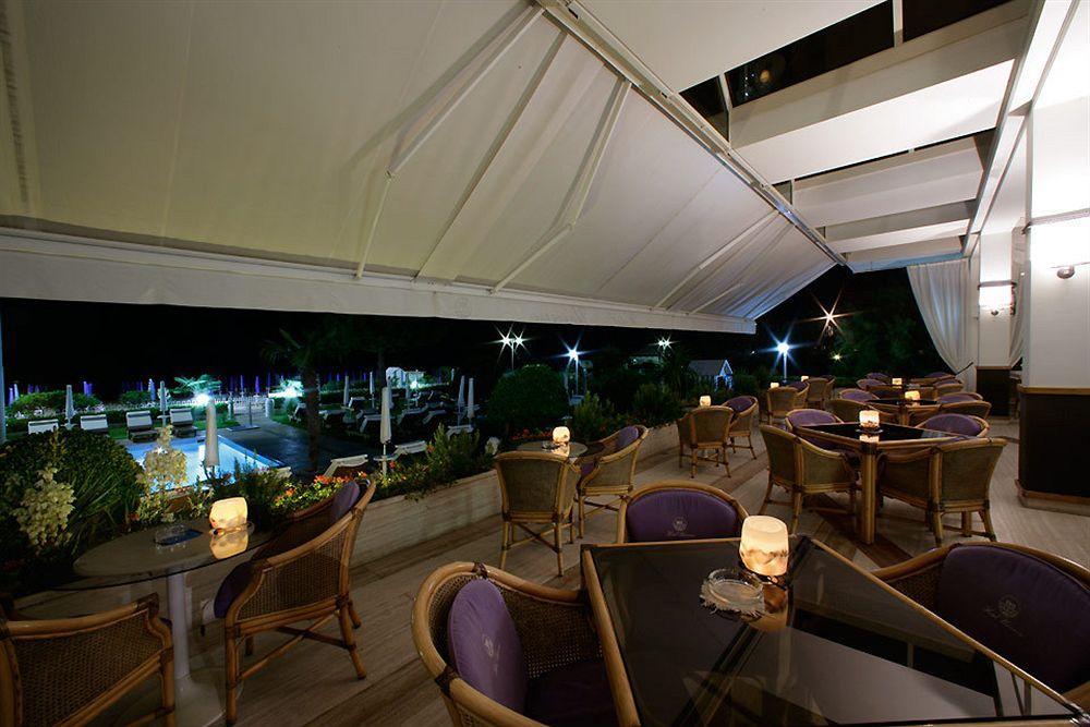 Hotel Universo 3*